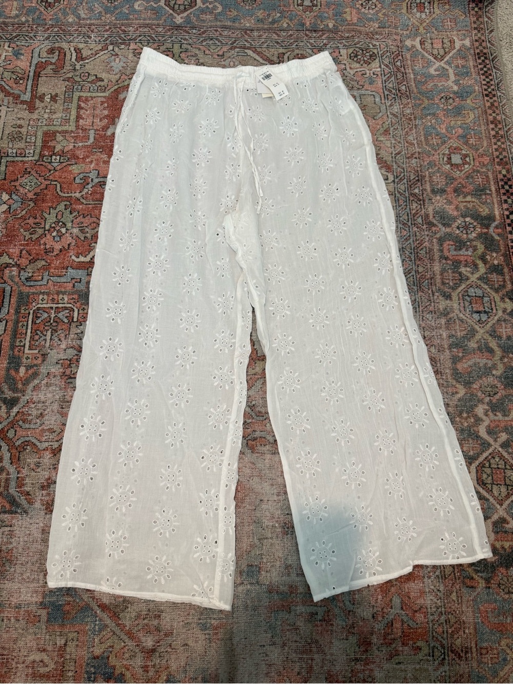 NWT A&F 100% Cotton White Eyelet Swim Coverup Pants - Women’s XL